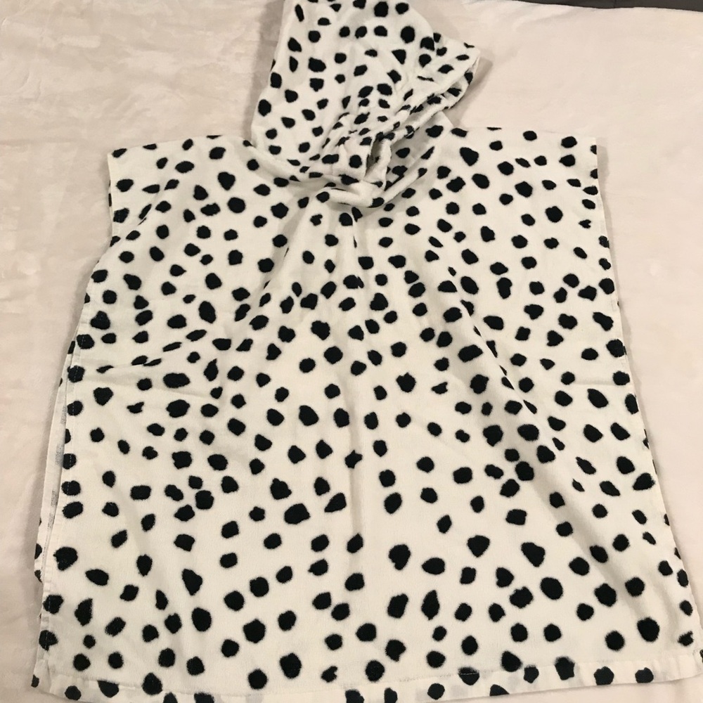 Kids Black and White Polka Dot Hooded Poncho dalmation